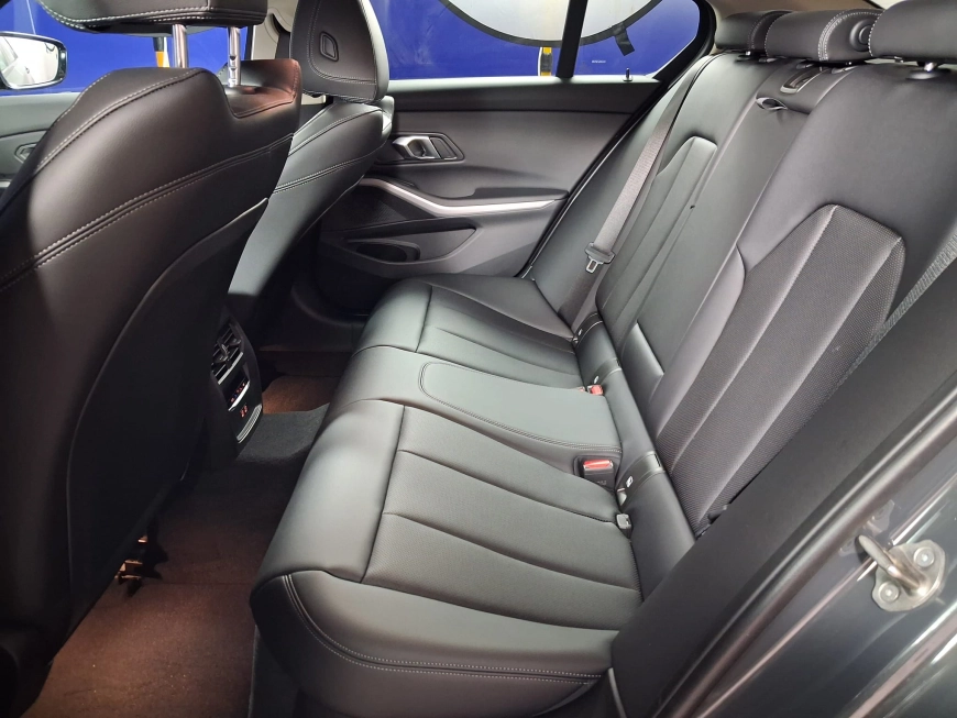 BMW SERIA 3 320e Business - Hybrid - Automatic - 163 CP