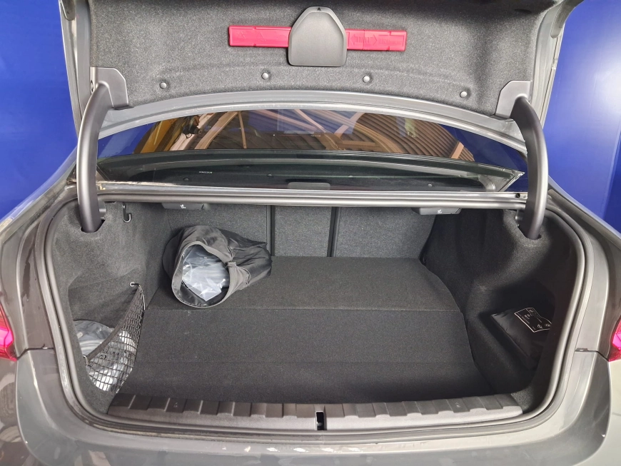 BMW SERIA 3 320e Business - Hybrid - Automatic - 163 CP