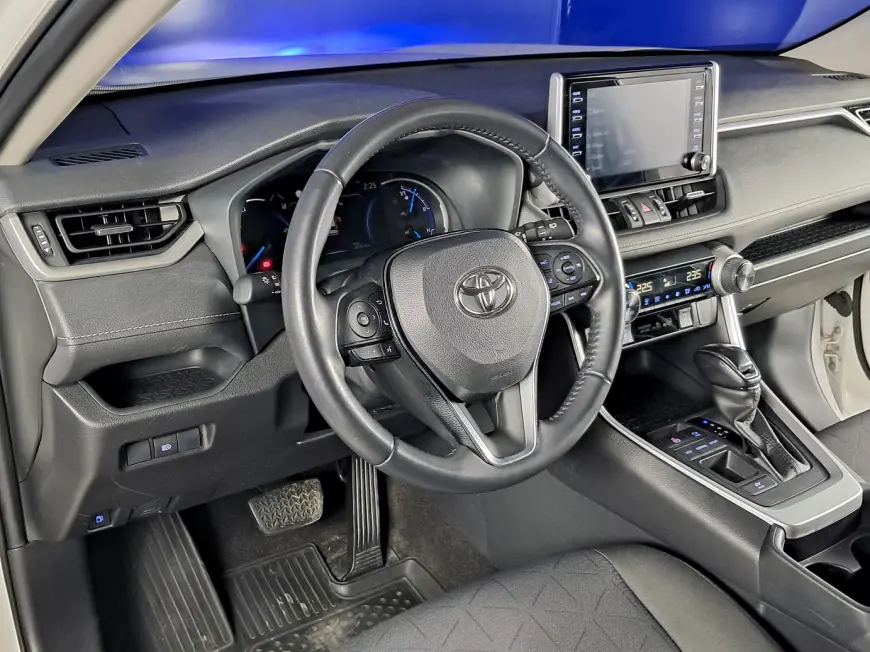 TOYOTA RAV 4