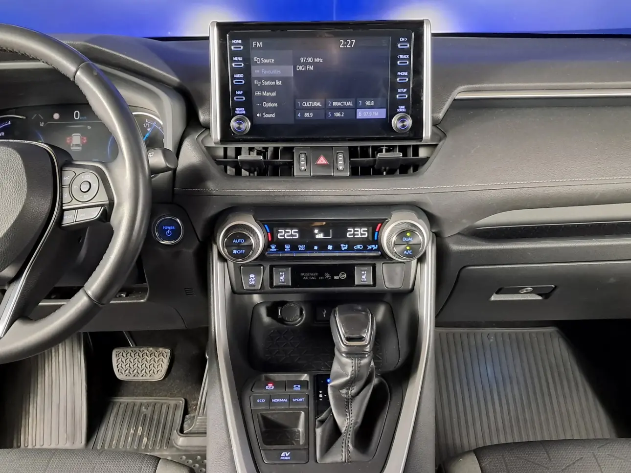 TOYOTA RAV 4
