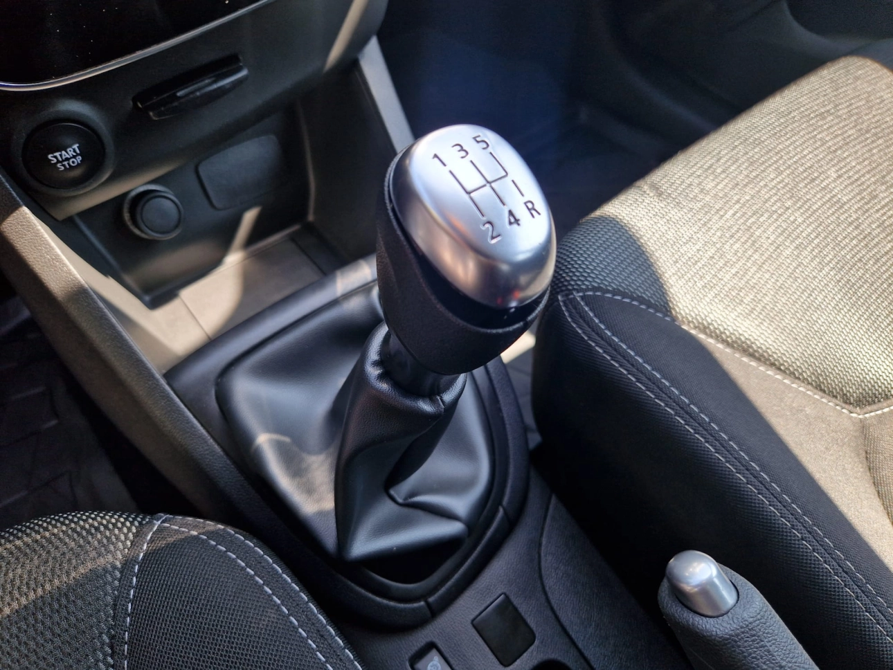 RENAULT CLIO 0.9 TCe 90CP MT5 LIFE COLLECTION 2020