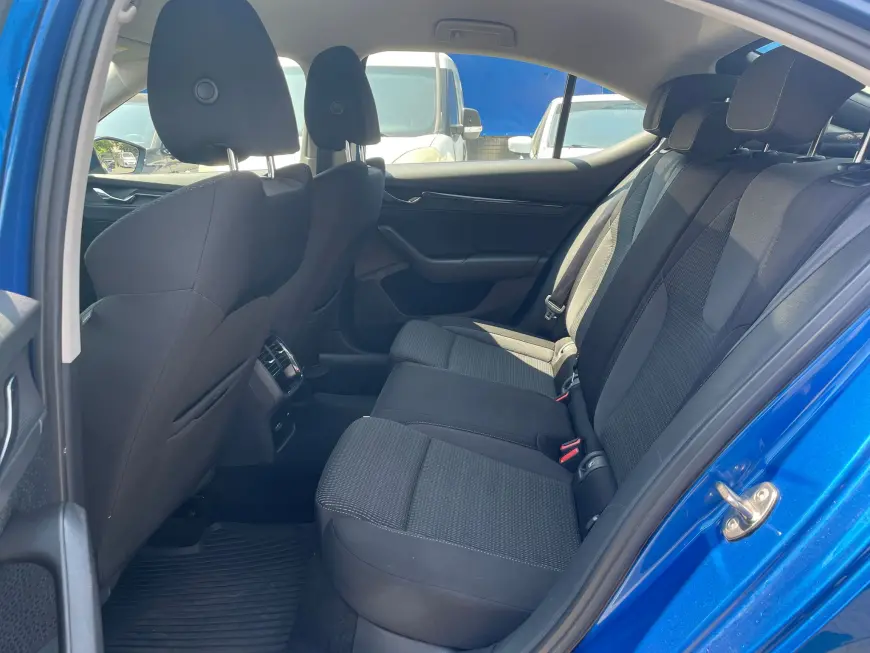 SKODA OCTAVIA 2.0 Tdi Ambition
