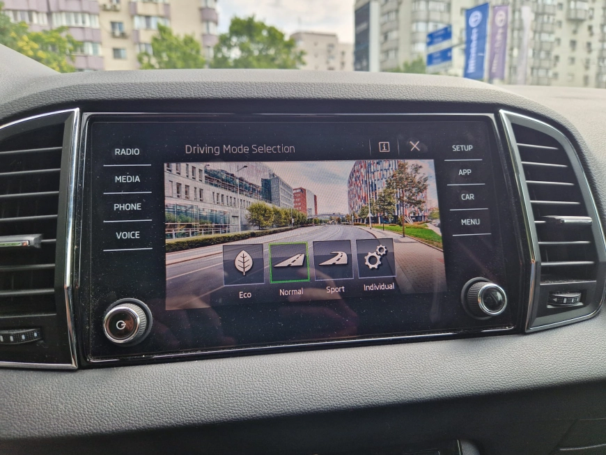 SKODA KAROQ 1.6 Tdi 115CP DSG AMBITION 2020