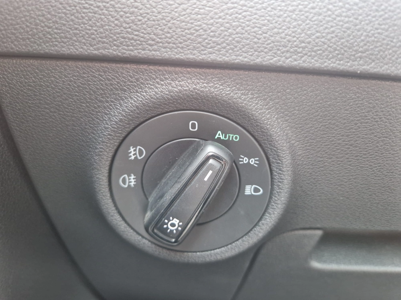 SKODA KAROQ 1.6 Tdi 115CP DSG AMBITION 2020