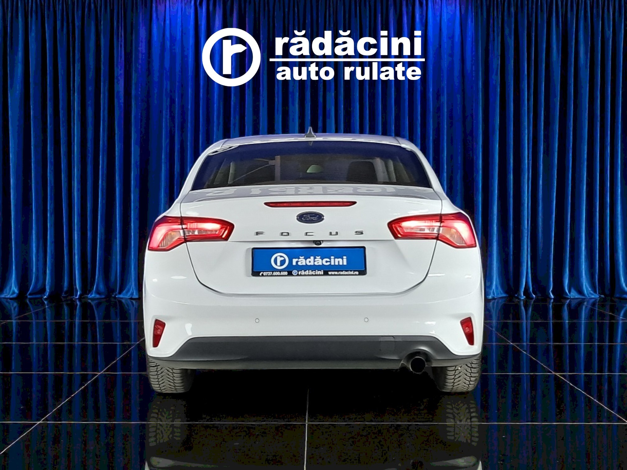 FORD Focus 2021 — imagine 8