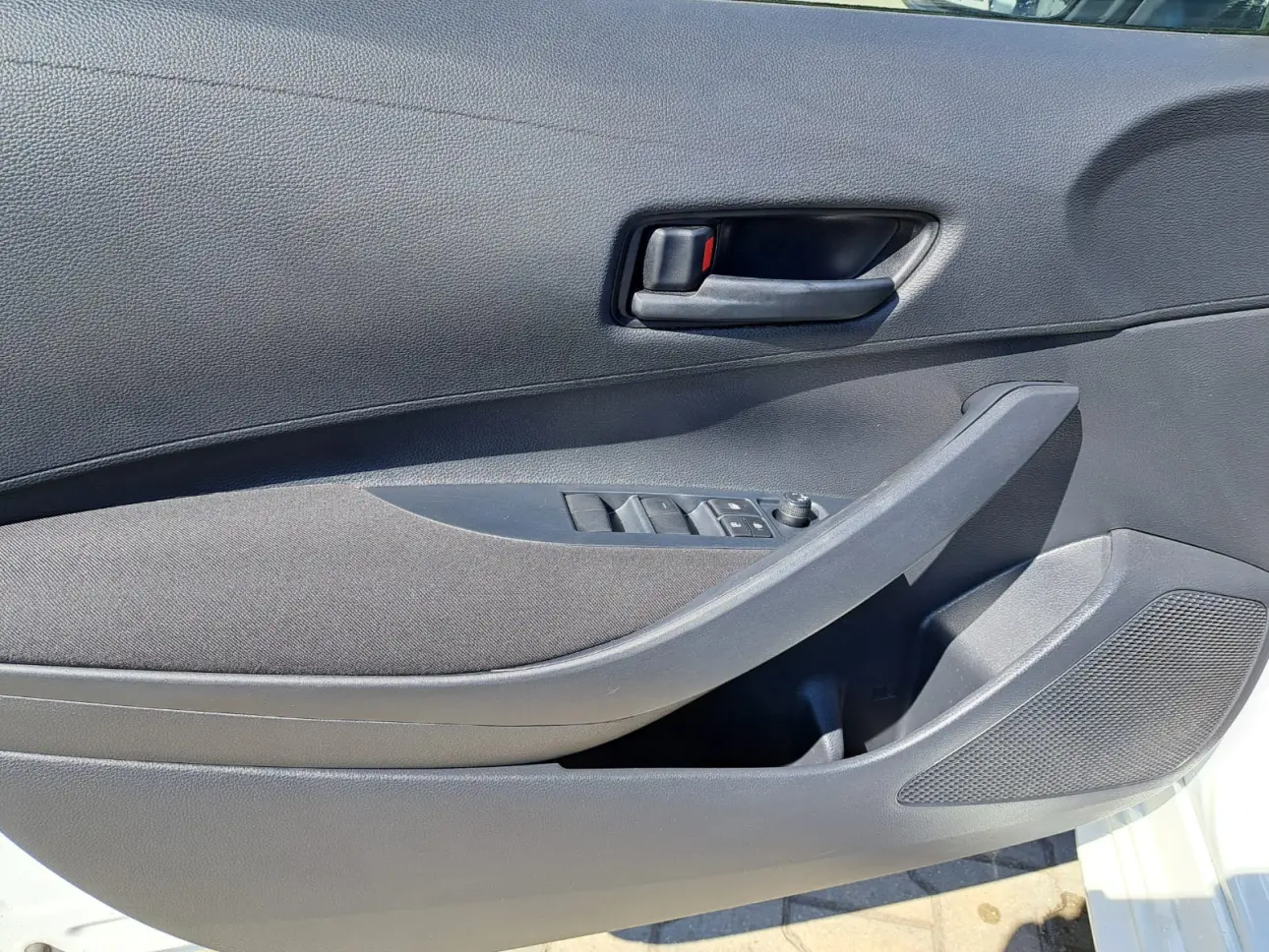 TOYOTA COROLLA 1.8 HYBRID ECO HSD TS E-CVT