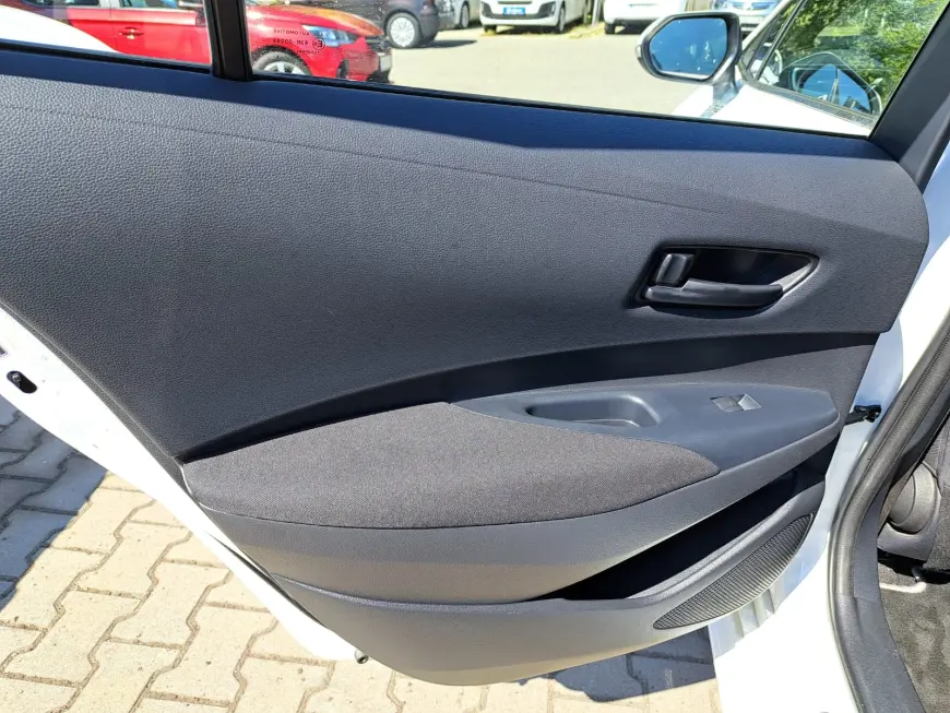 TOYOTA COROLLA 1.8 HYBRID ECO HSD TS E-CVT