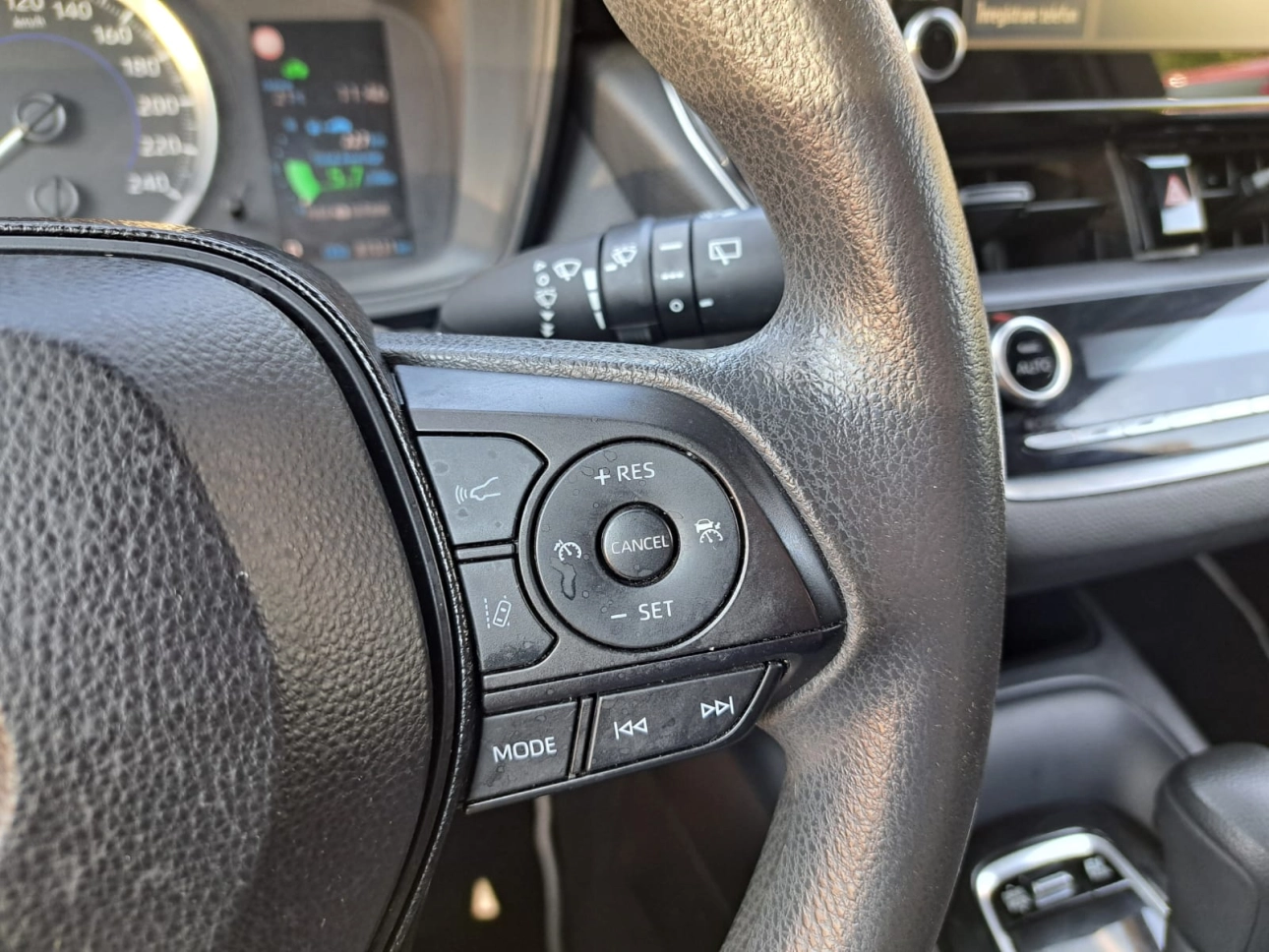 TOYOTA COROLLA 1.8 HYBRID ECO HSD TS E-CVT