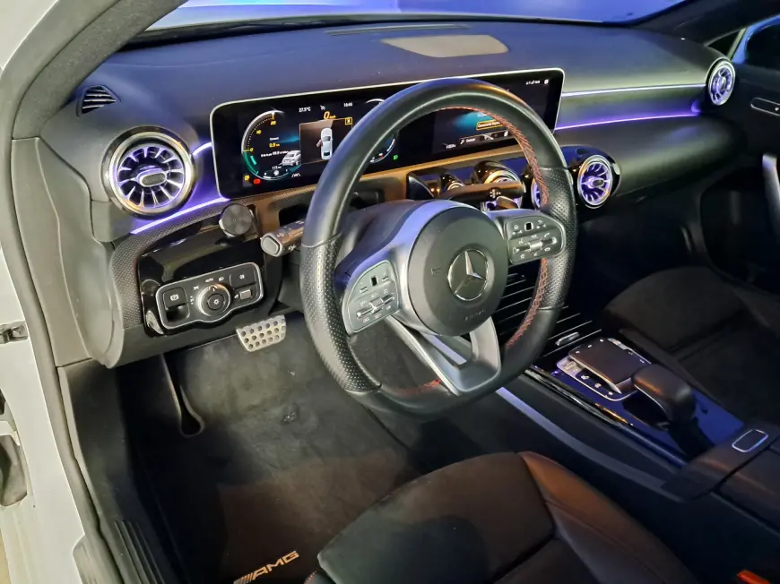 MERCEDES BENZ A A200