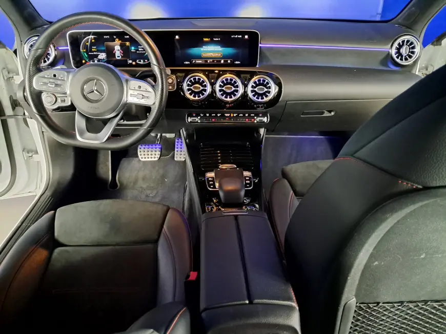 MERCEDES BENZ A A200