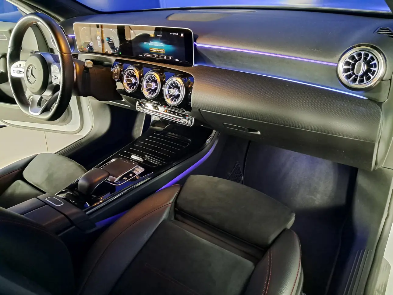 MERCEDES BENZ A A200