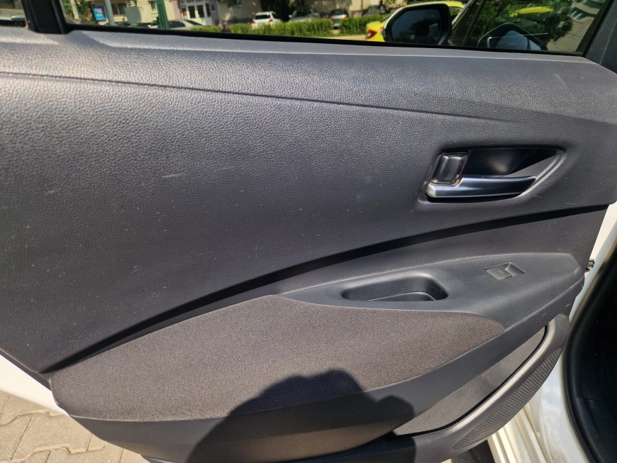 TOYOTA COROLLA SEDAN 1.8 HYBRID DYNAMIC HSD E-CVT 2021