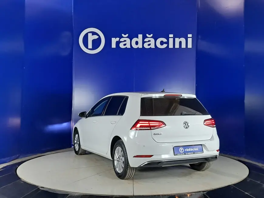 VOLKSWAGEN GOLF VII