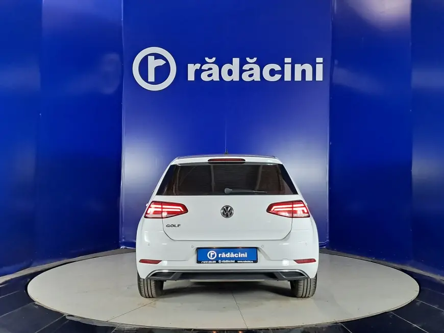 VOLKSWAGEN GOLF VII