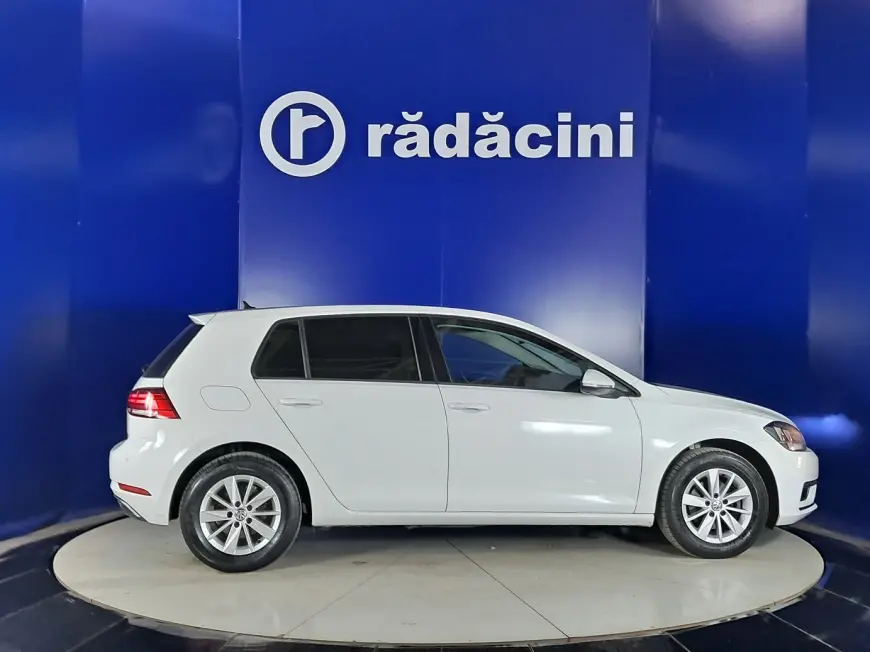 VOLKSWAGEN GOLF VII