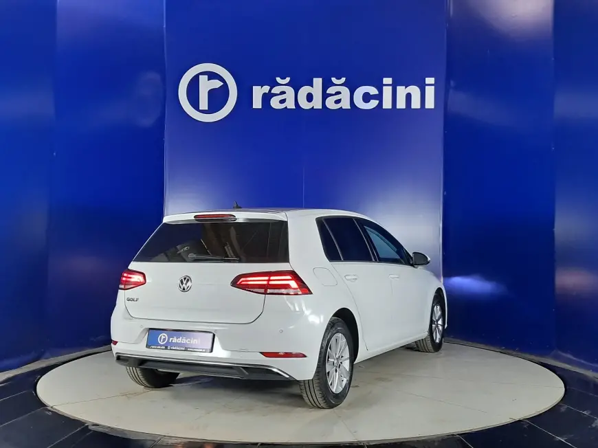 VOLKSWAGEN GOLF VII