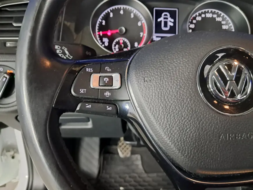 VOLKSWAGEN GOLF VII