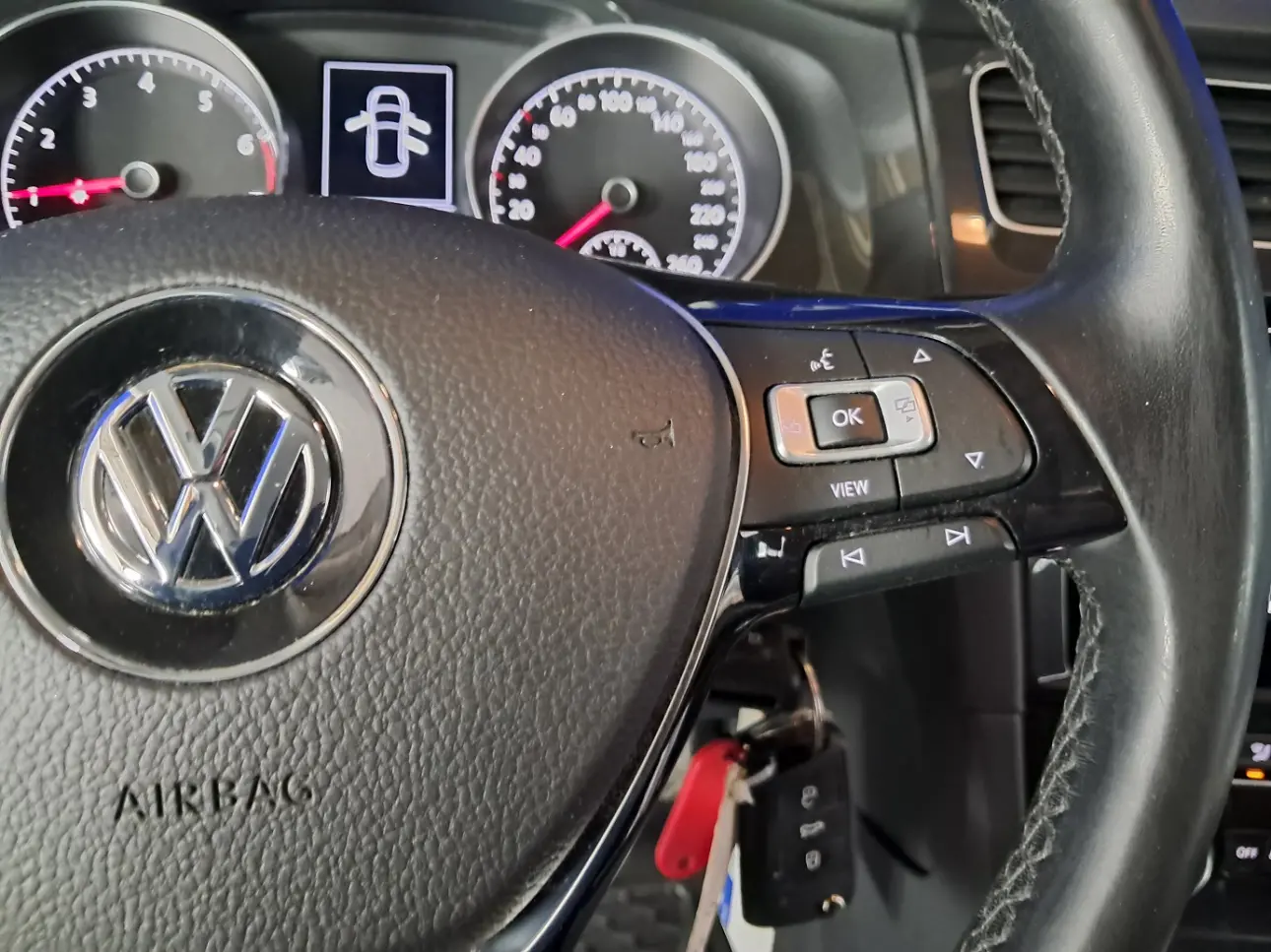 VOLKSWAGEN GOLF VII