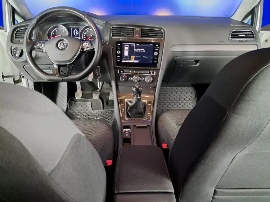 VOLKSWAGEN GOLF VII