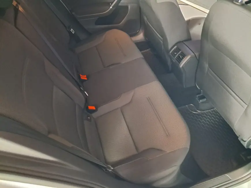 VOLKSWAGEN GOLF VII