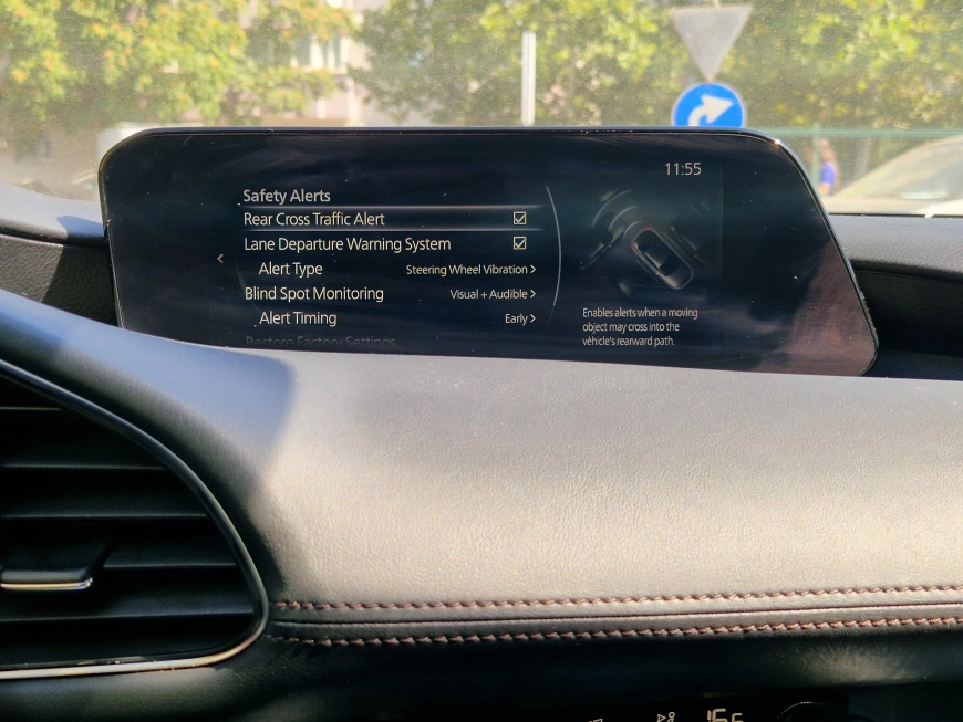 MAZDA 3 2.0 e-SkyActiv-X M Hybrid 180 Comfort Bose