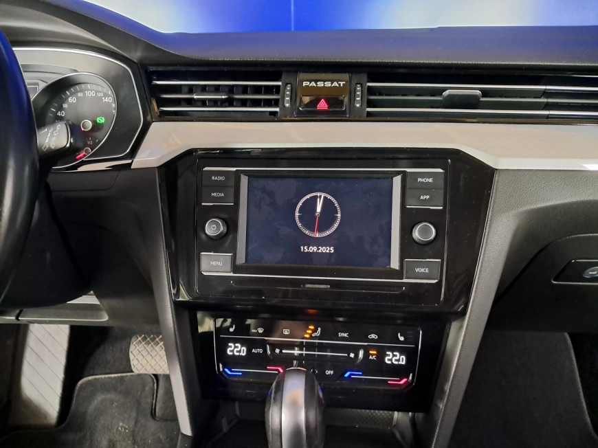 VOLKSWAGEN PASSAT Comforline Estate 1.5 TSI DSG