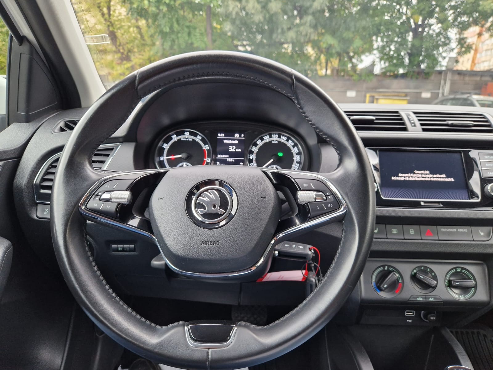 SKODA Fabia 2021 — imagine 10