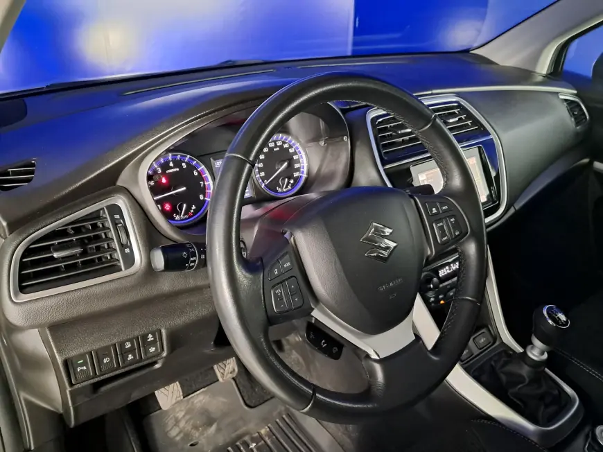 SUZUKI SX4