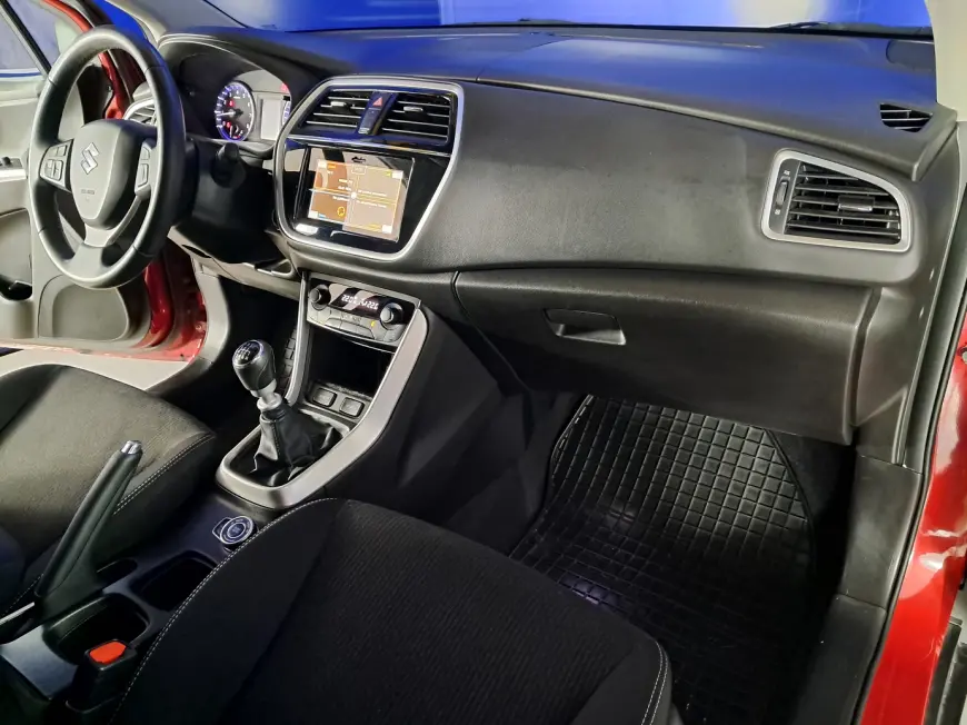 SUZUKI SX4