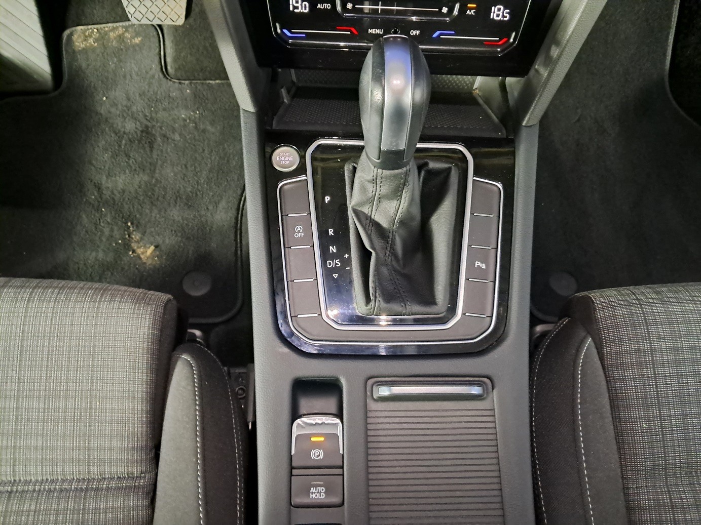 VOLKSWAGEN Passat 2022 — imagine 18