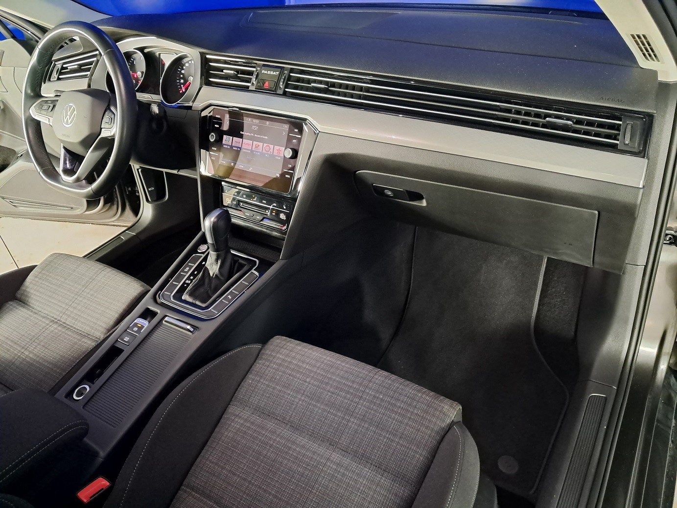 VOLKSWAGEN Passat 2022 — imagine 19