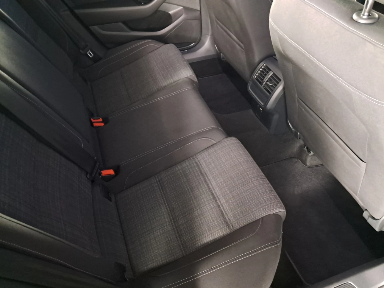 VOLKSWAGEN PASSAT VARIANT COMFORTLINE DSG