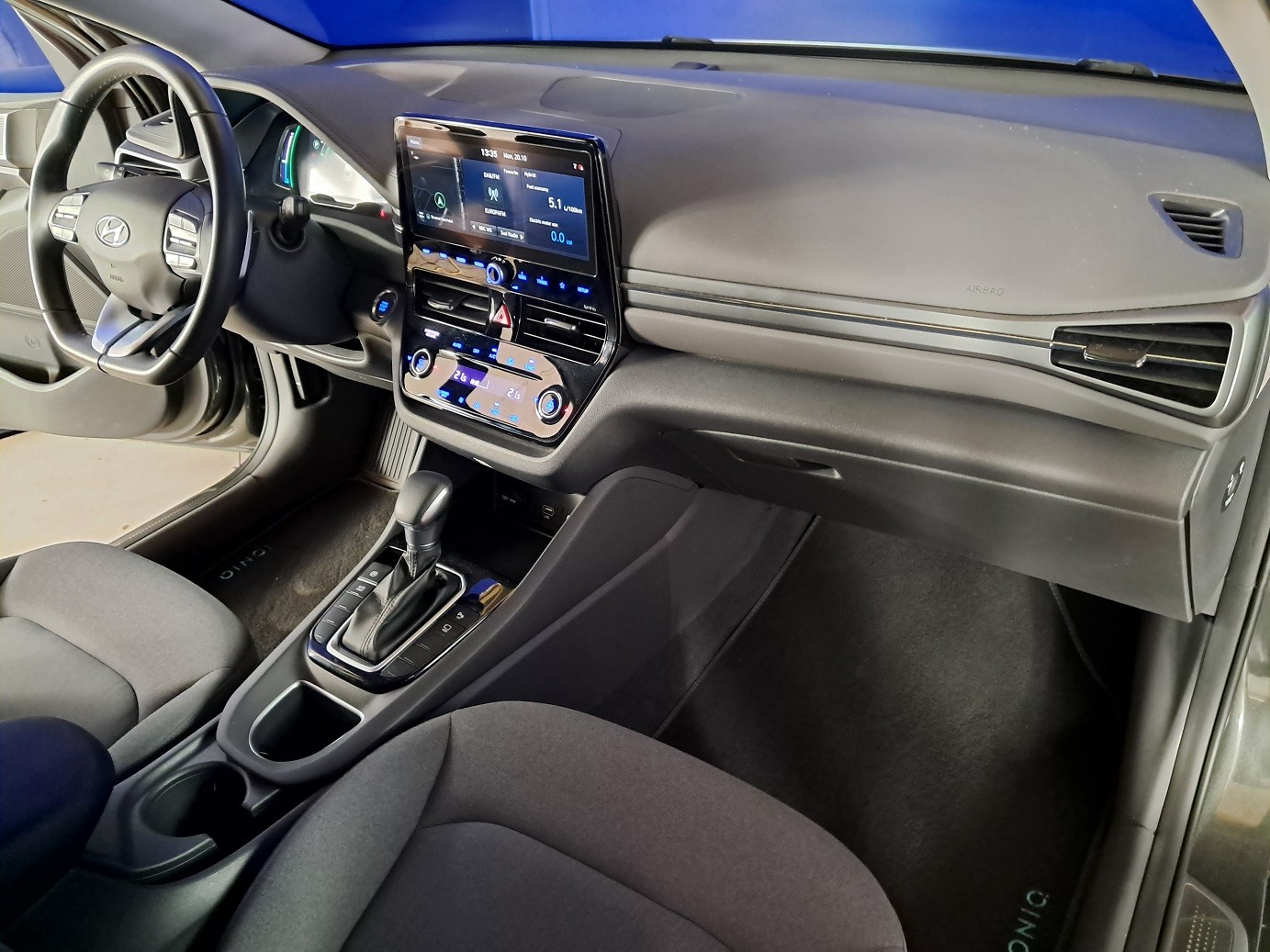 HYUNDAI Ioniq 2021 — imagine 18