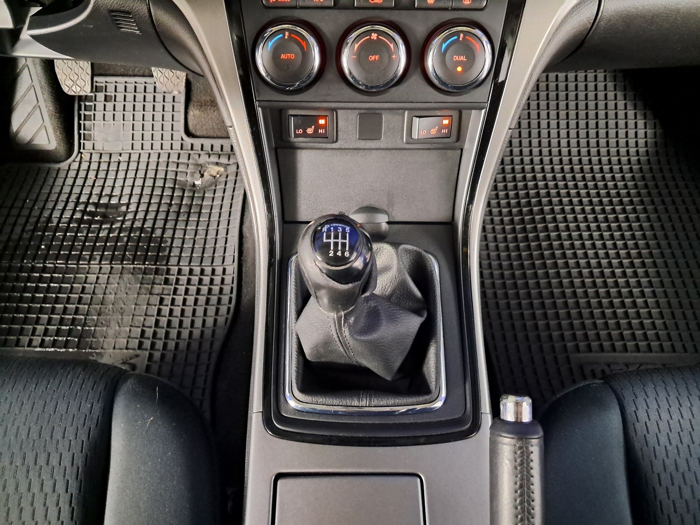 MAZDA 6 2011 — imagine 16