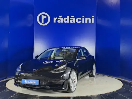TESLA-MODEL 3-BERLINA-2019--Automata
