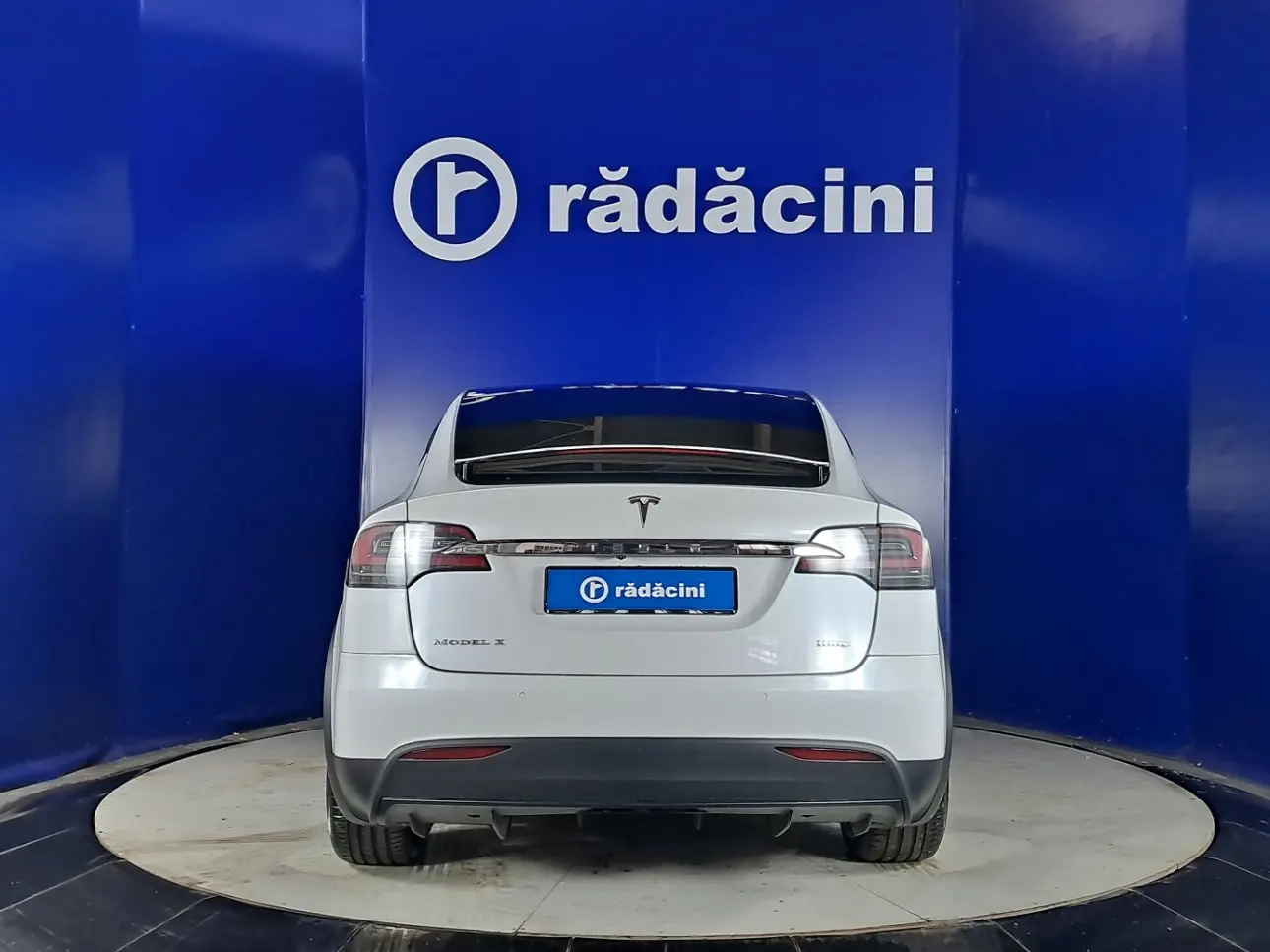 TESLA MODEL X
