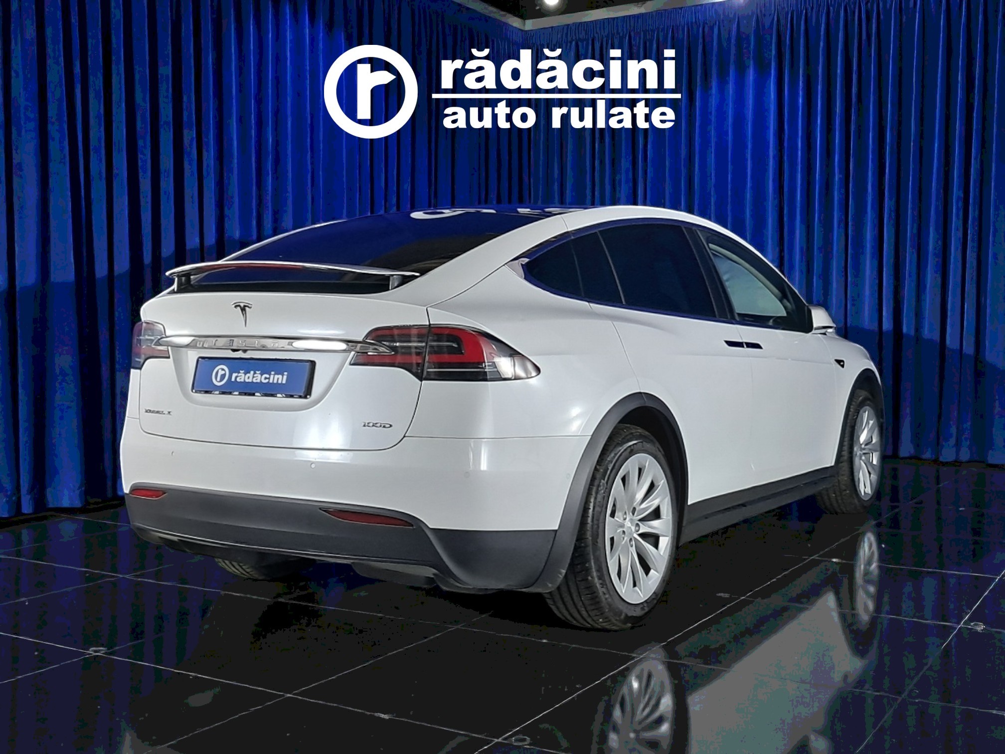 TESLA Model X 2018 — imagine 8