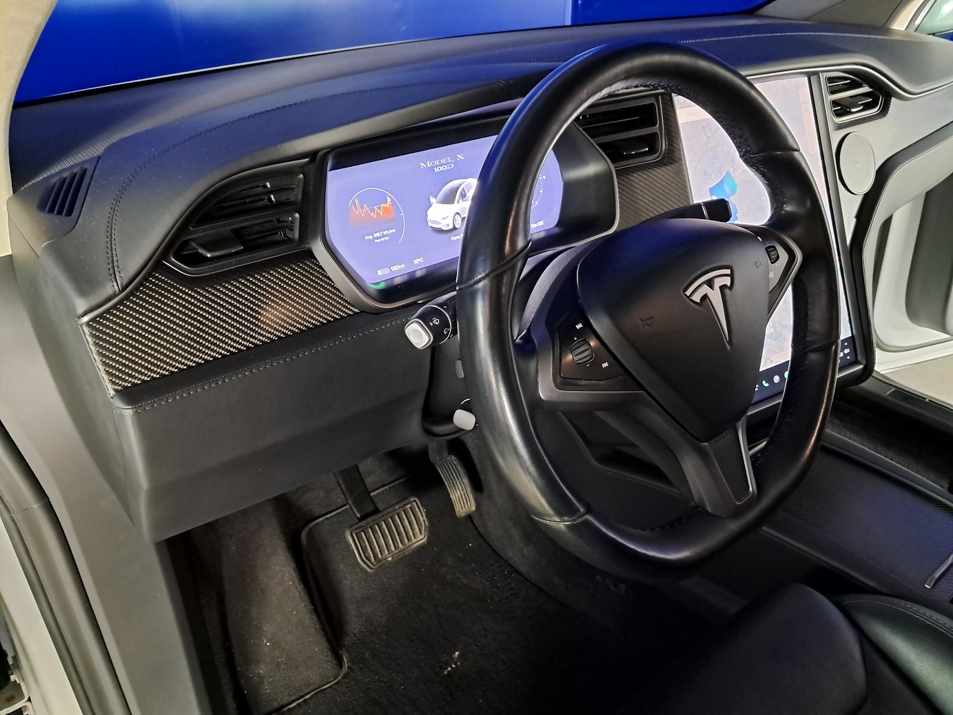TESLA Model X 2018 — imagine 11