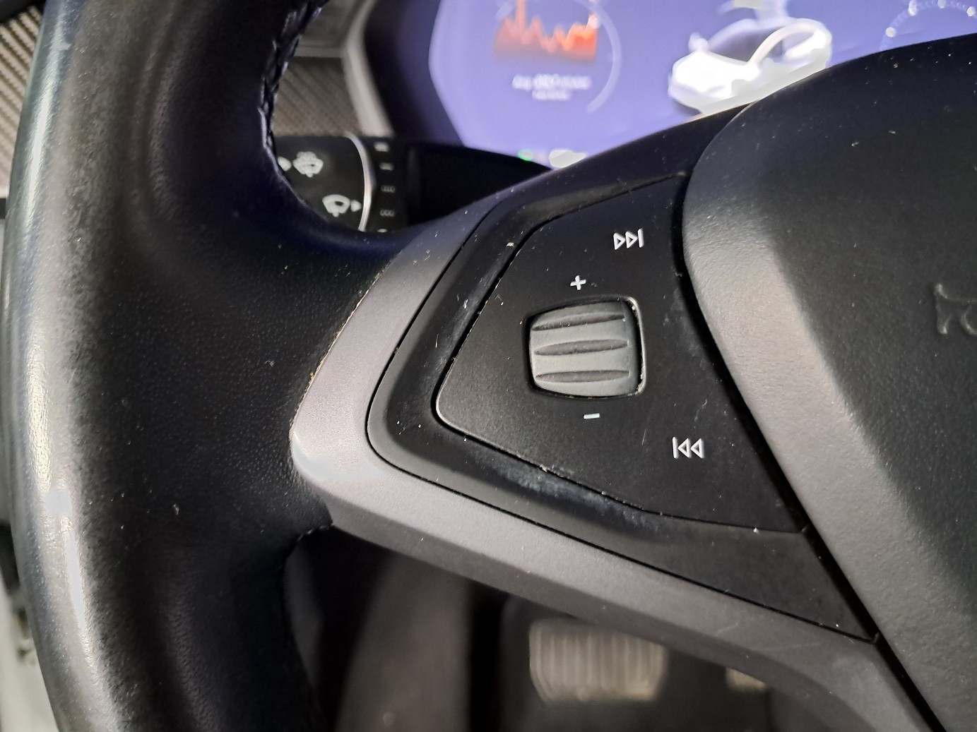 TESLA Model X 2018 — imagine 13