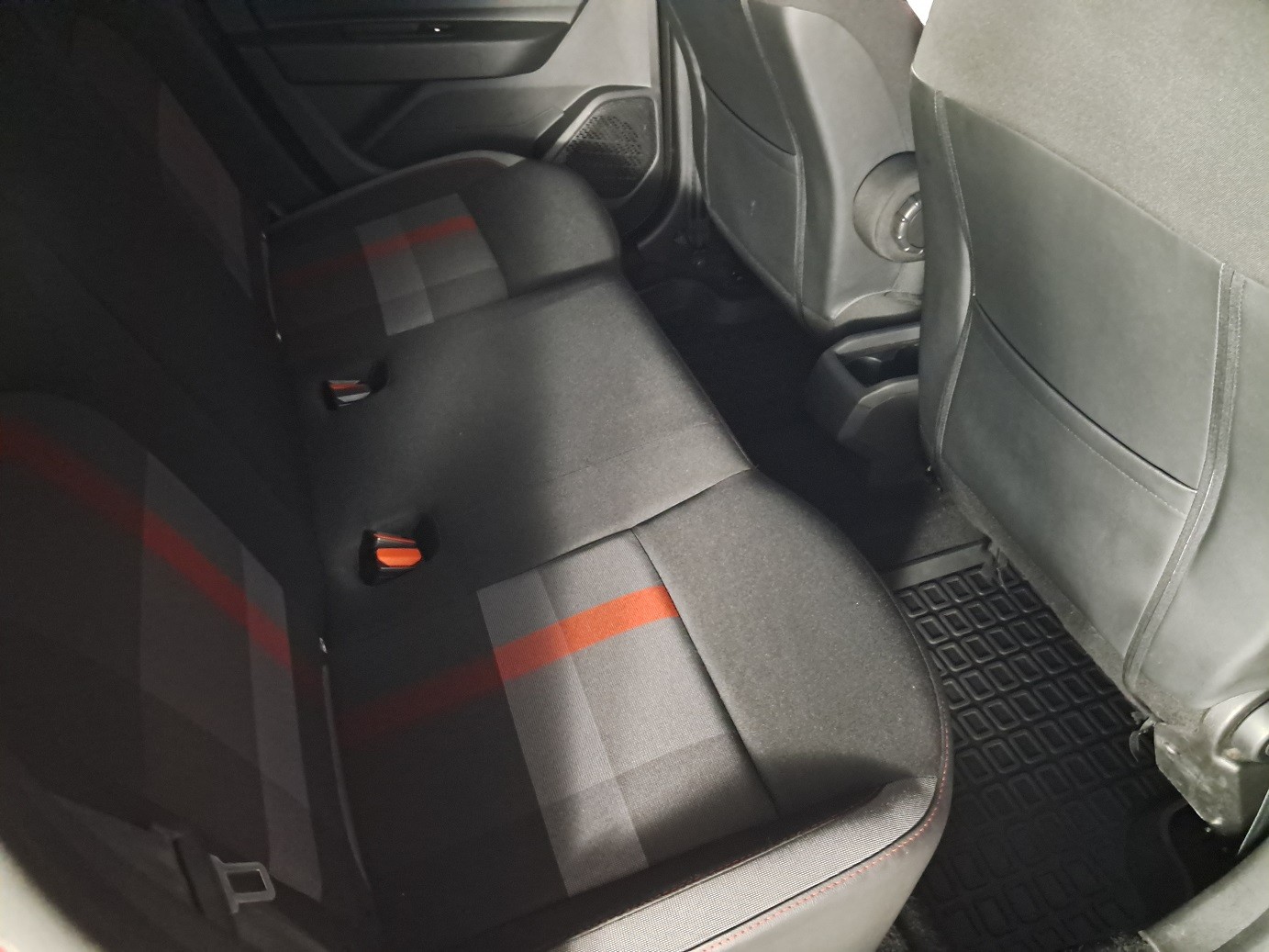 DACIA Duster 2019 — imagine 19