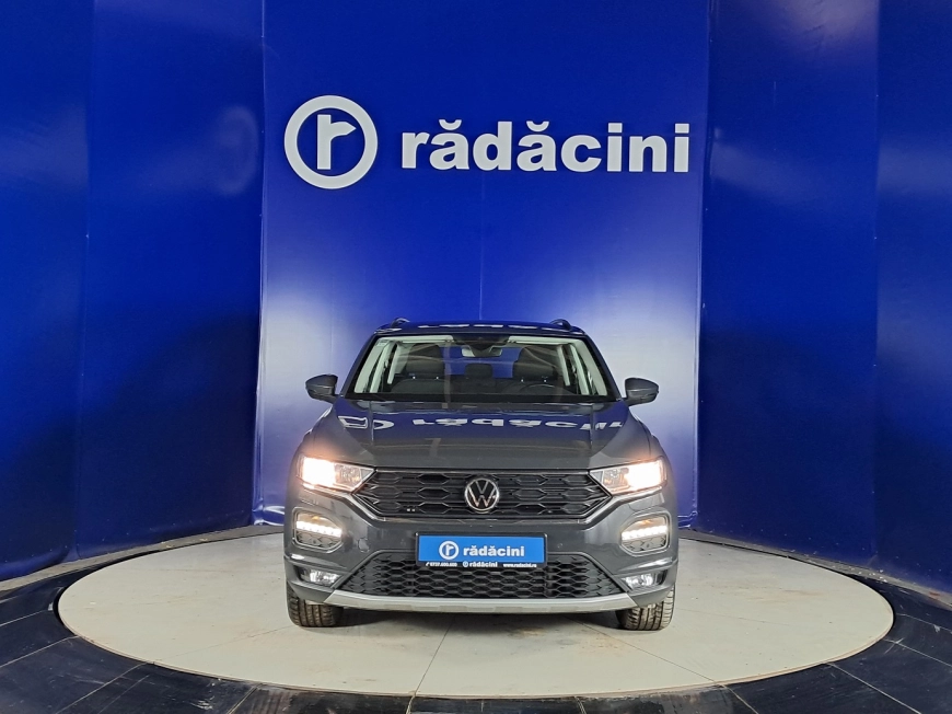 VOLKSWAGEN T ROC