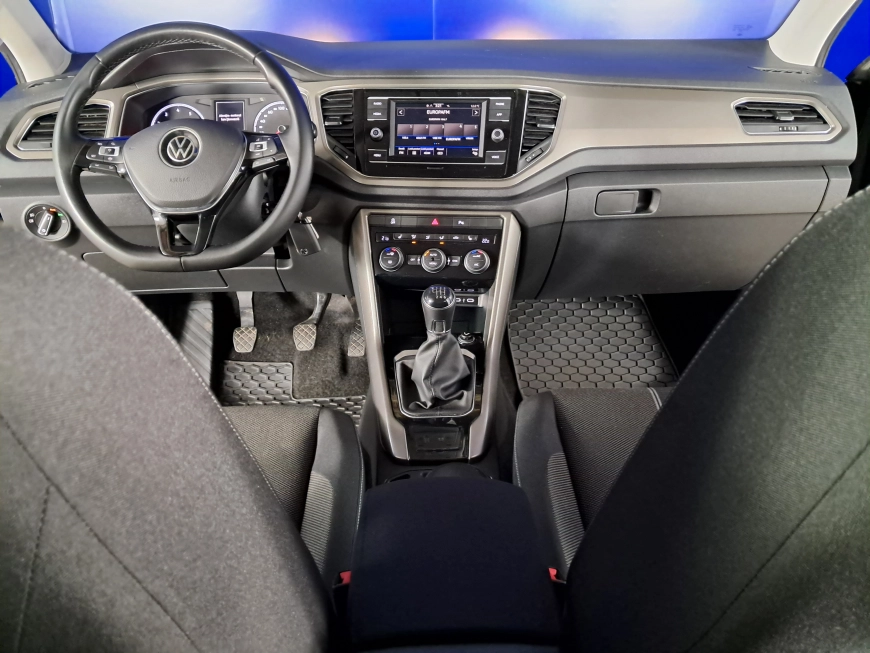VOLKSWAGEN T ROC