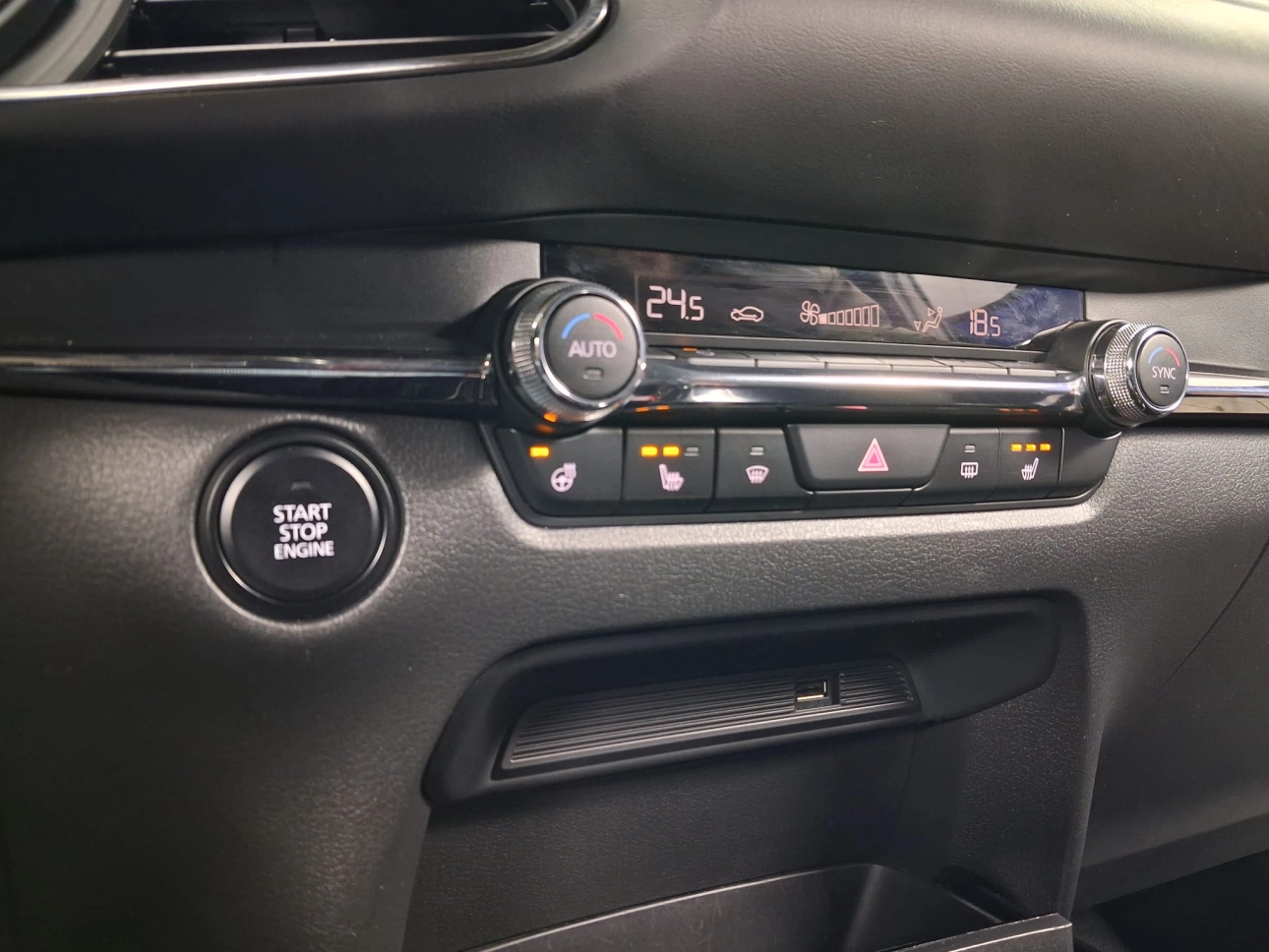 MAZDA CX-30 2.0 e-SkyActiv-X G186 GT +