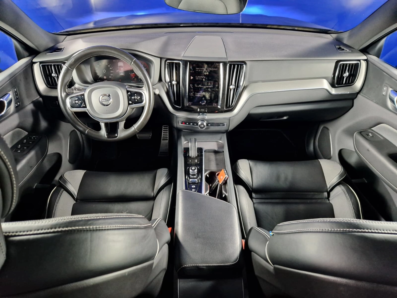 VOLVO XC60 HYBRID