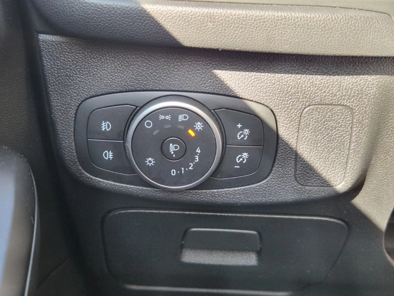 FORD FOCUS HB 1.5 ECOBLUE 120CP AT TITANIUM BUSINESS 2020