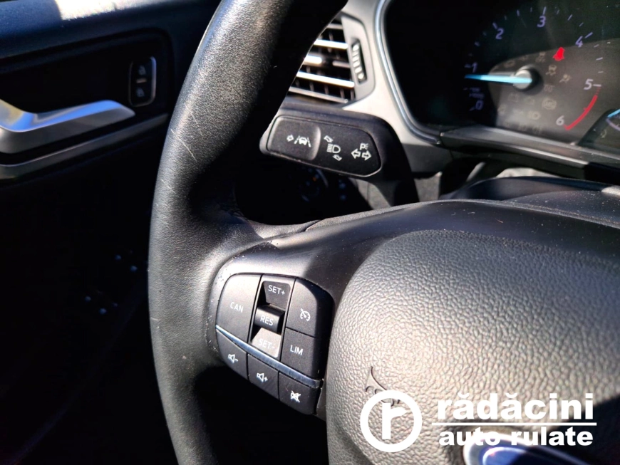 FORD FOCUS HB 1.5 ECOBLUE 120CP AT TITANIUM BUSINESS 2020