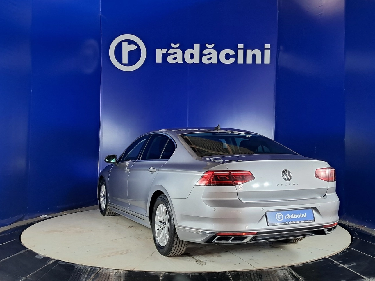 VOLKSWAGEN PASSAT COMFORTLINE R-LINE