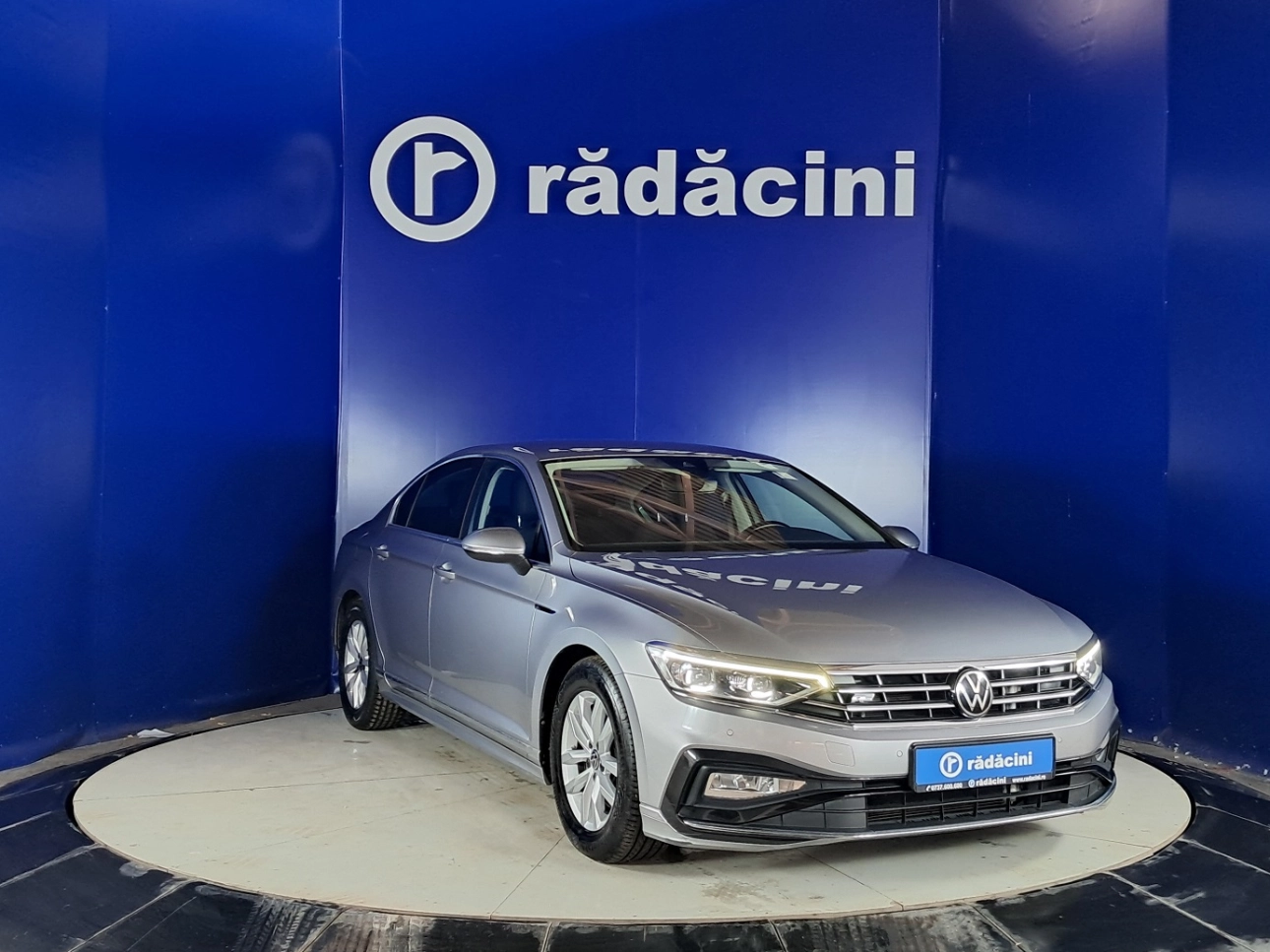 VOLKSWAGEN PASSAT COMFORTLINE R-LINE