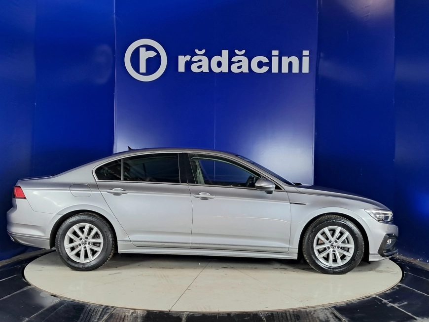 VOLKSWAGEN PASSAT COMFORTLINE R-LINE