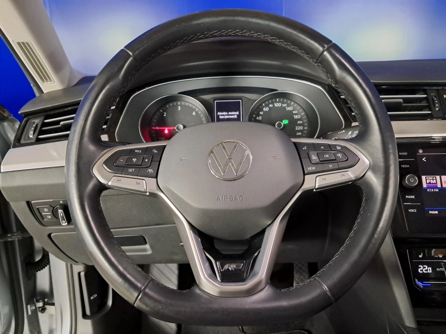 VOLKSWAGEN PASSAT COMFORTLINE R-LINE